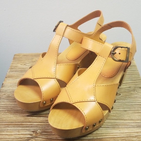 A.P.C. Shoes - APC Beige Sandle Shoe